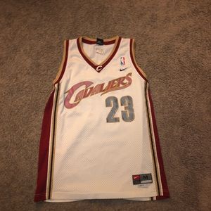 LEBRON JAMES THROWBACK JERSEY